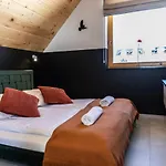 Czorsztyn 2 *